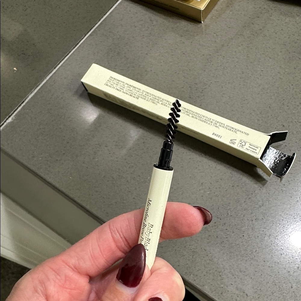 Babyblade Eyebrow Pencil - Dark Brown - Picture 6 of 7